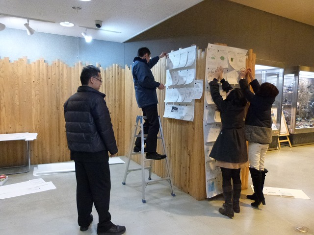 設営中