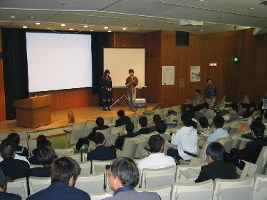 情報交換の様子です